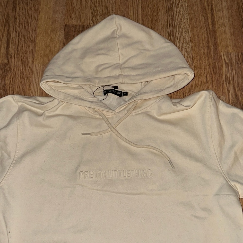 PRETTYLITTLETHING Cream Emboss Hoodie